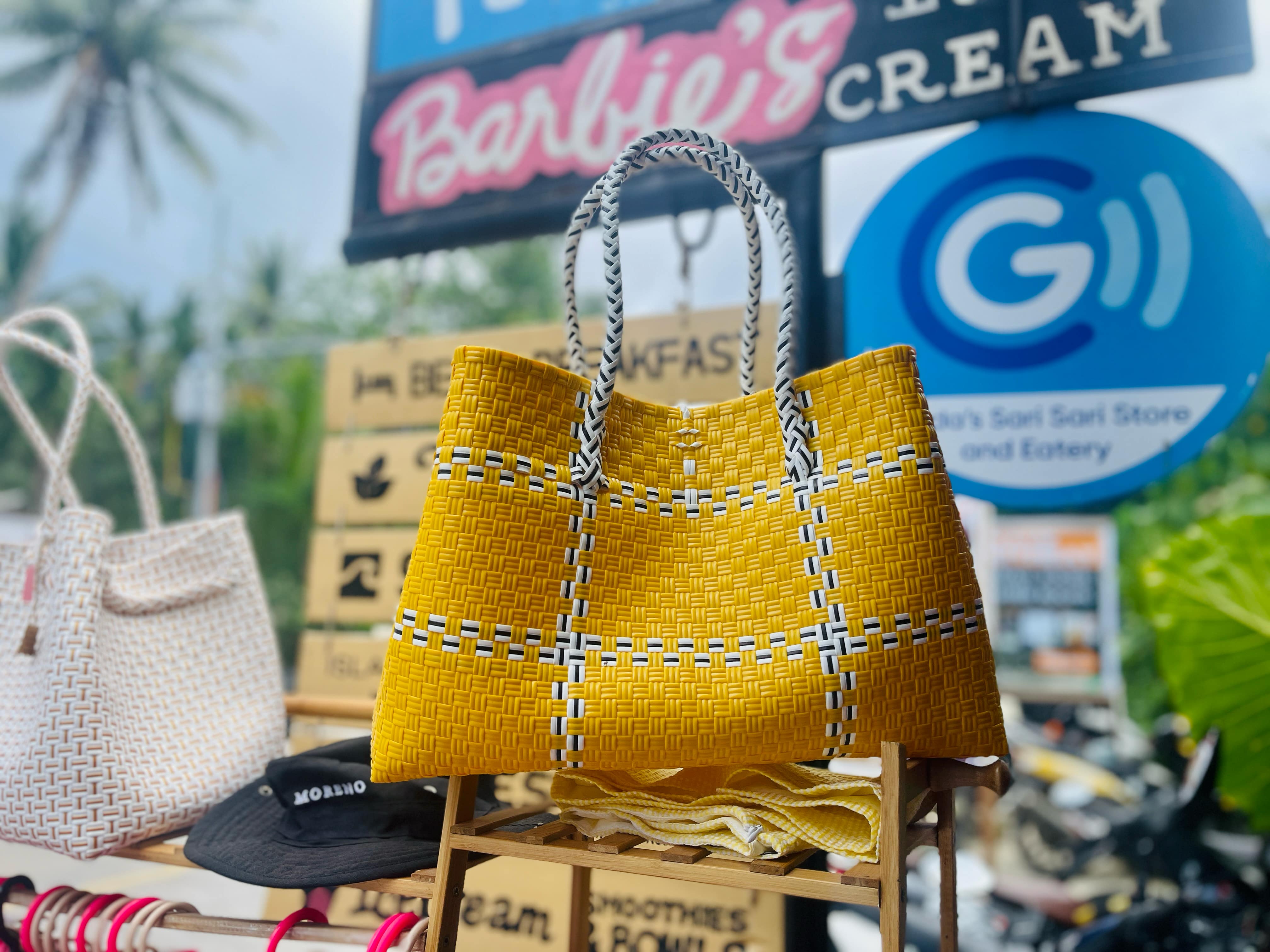 Sunshine Luxe – Oversized Structured Waterproof Tote