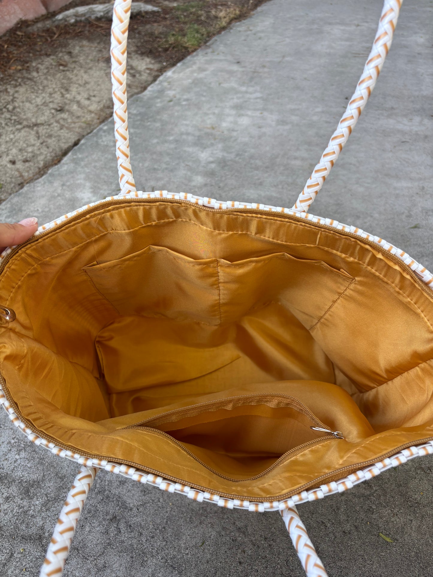 Zippered Pan de Coco