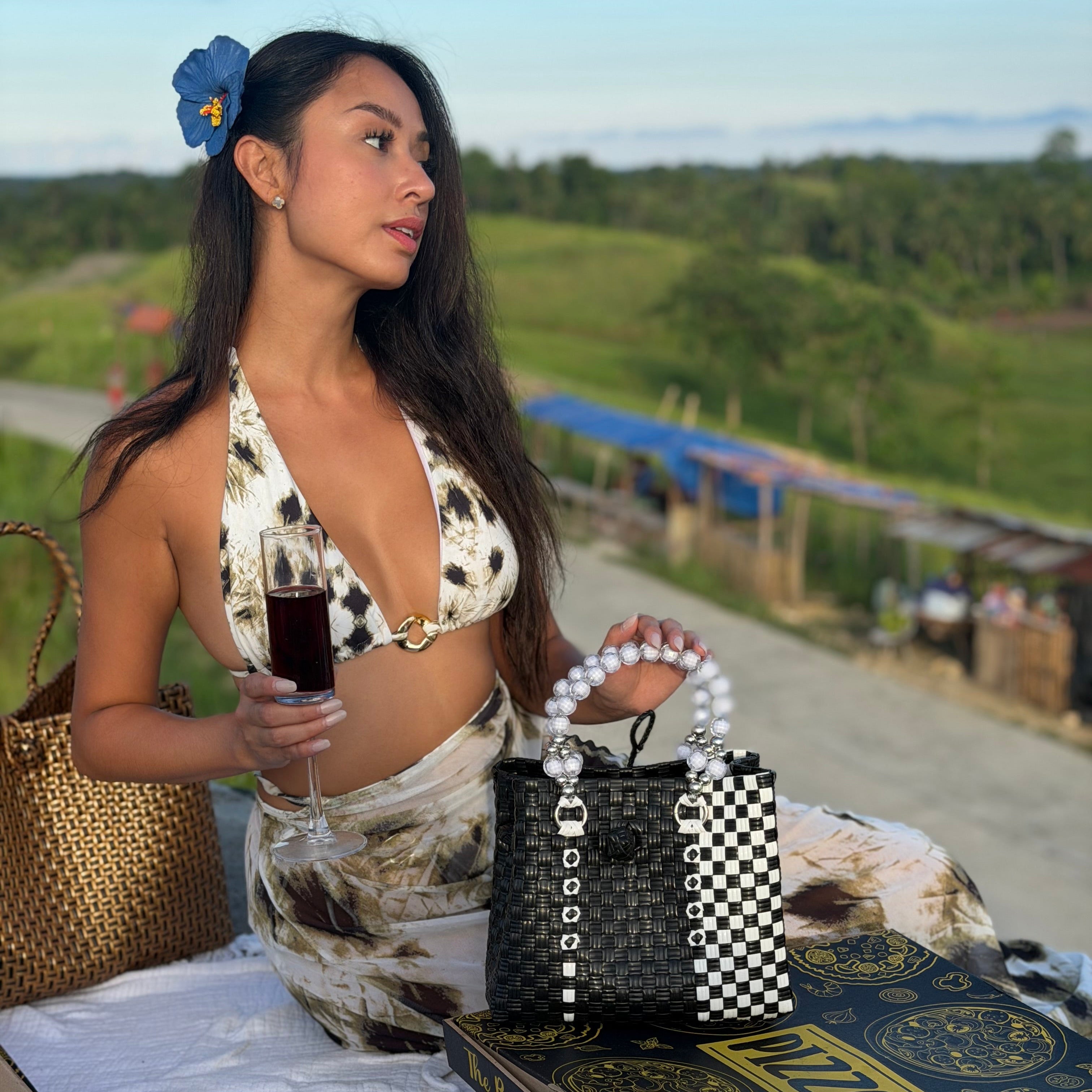 Black Pearl Mini Purse with Stap