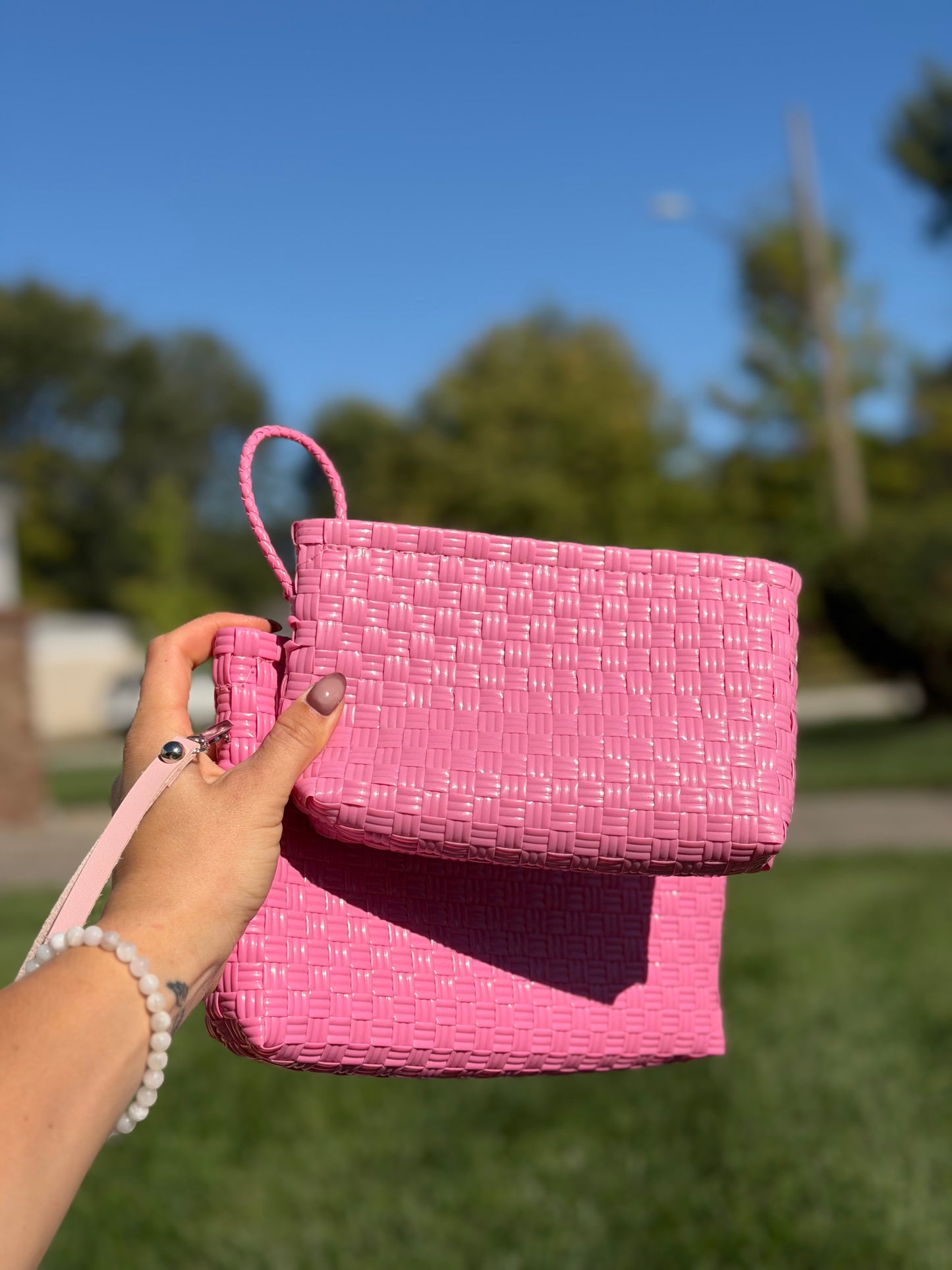 Isla Rosas Wallet Clutch