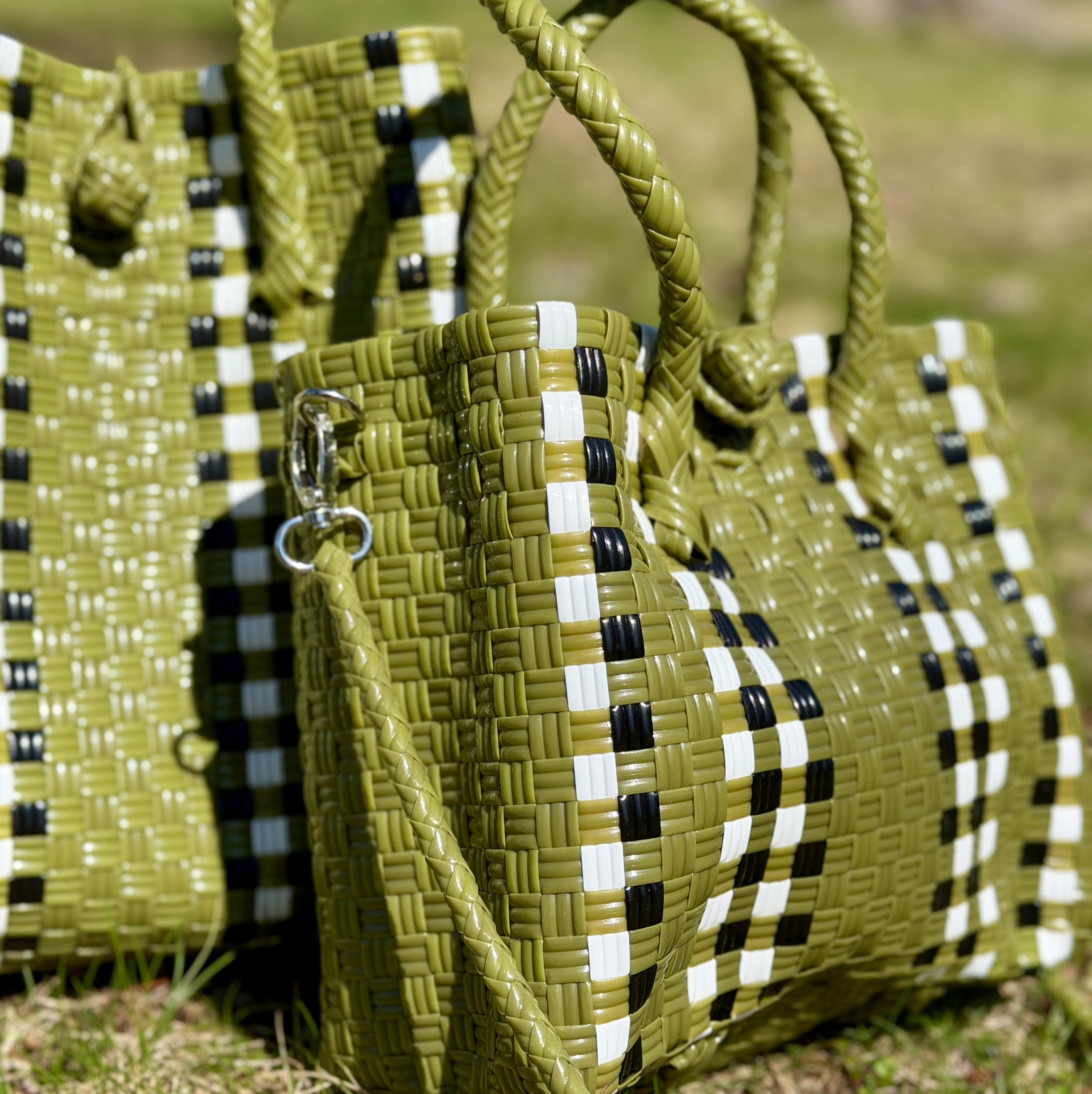 Checkered Avocado with Strap – Handwoven Recycled Crossbody